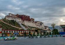 乘坐绿皮火车去西藏旅游是一种不一样的体验